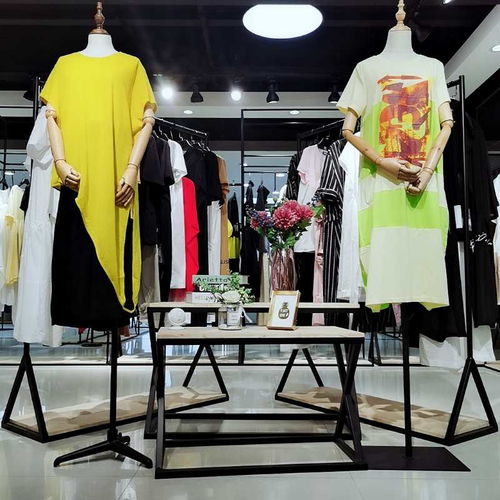 女裝拼接服飾廠家報價指南